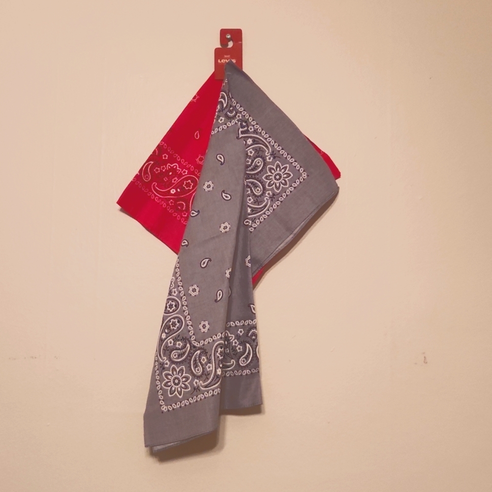 Levi's Bandanas (2, Grey and Red)